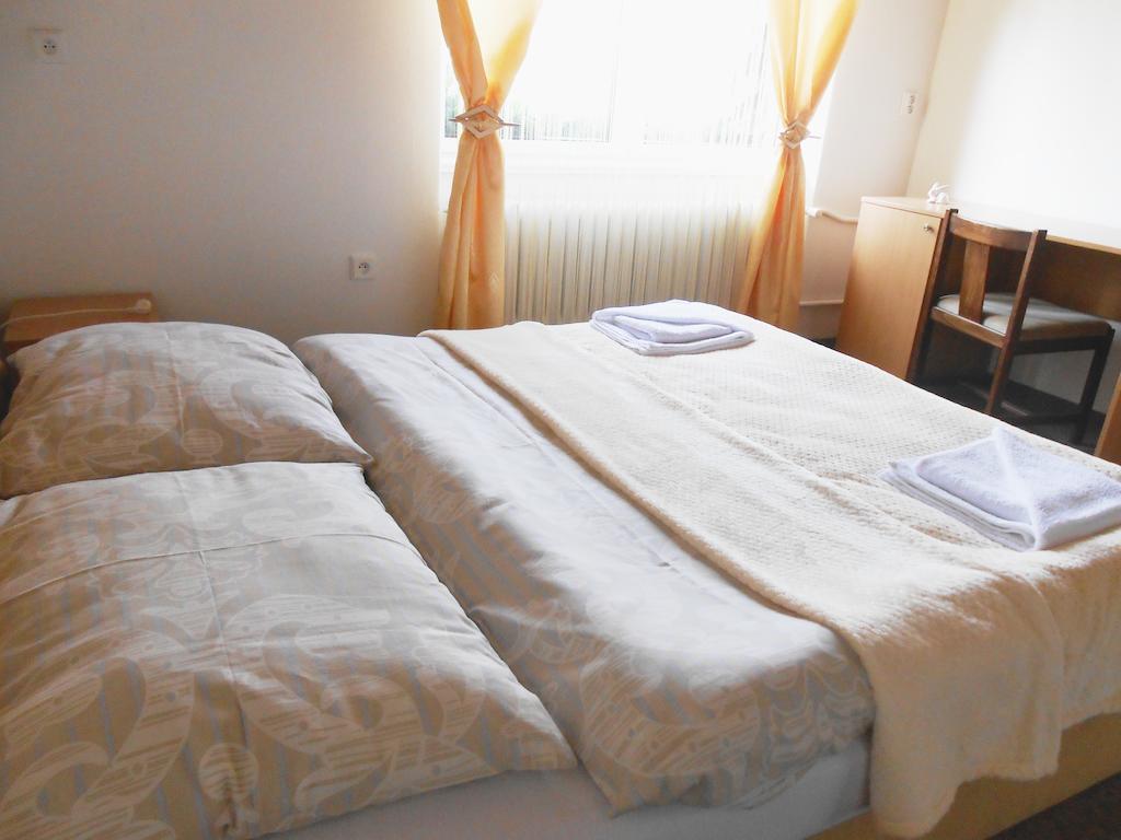 Hotel White Rabbit Hall Poděbrady Zimmer foto